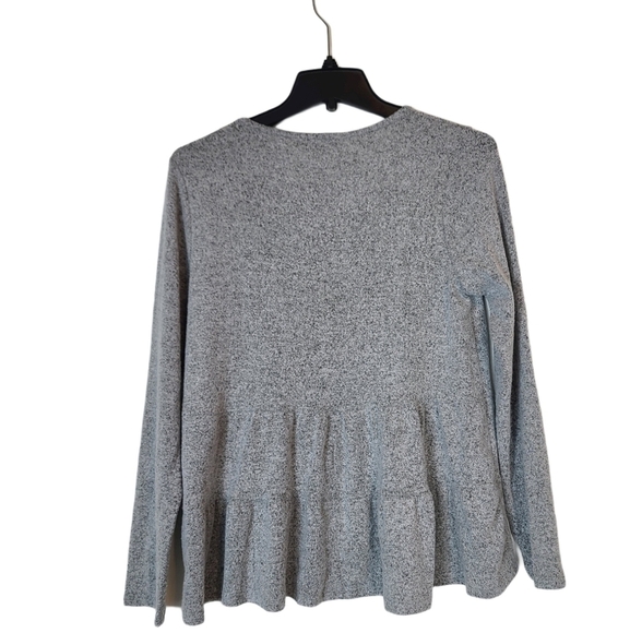 Green Envelope V Neck Grey Ruffle Sweater Small NWT - Picture 6 of 8